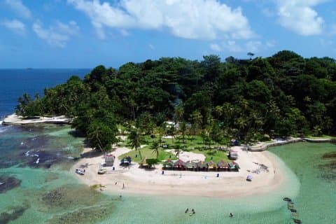 Hoteller i nærheden af Isla Mamey All Inclusive Private Tour