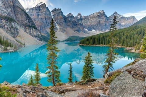 Calgary: Moraine Lake, Lake Louise, Waterfall/Canyon & Banff