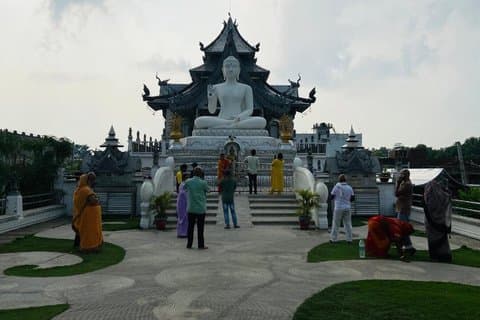 Bodhgaya Ein Tag / Top-Sehenswürdigkeiten In Bodhgaya