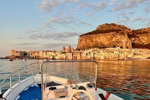 Cefalù: Bootsausflug mit Aperitif, Schnorcheln und Höhlen