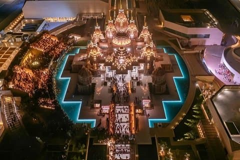 Trasferimento privato a due vie a BAPS Hindu Madir