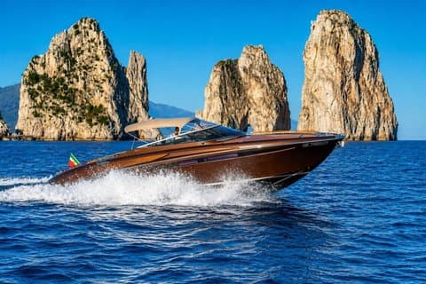 Half day around Capri by Rivarama 44 speedboat