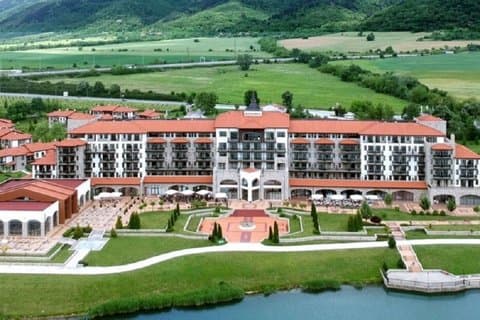 From Sofia: Pravets - SPA Retreat and Bulgaria Land Theme Park