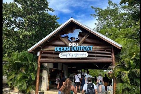 Trasporto privato per Chukka Ocean Outpost Andata e ritorno