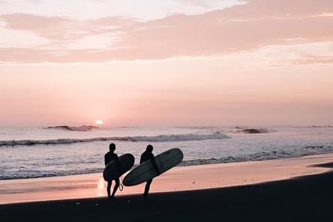 Lär dig surfa i Malibu Privat Ocean Experience