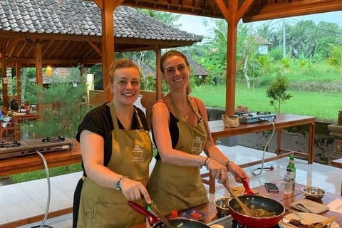 Clase de cocina balinesa de Ubud y recorrido por el mercado con vistas al campo de arroz