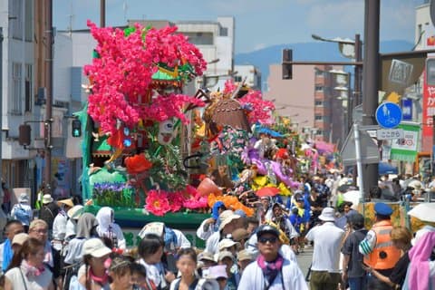 Shinjo Festival Float Pulling and Ginzan Onsen Day Tour