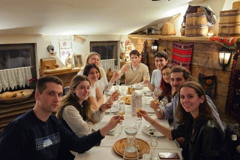 Belgrad Rakija Tasting und Serbisches Charcuterie Board