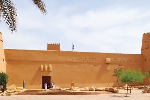 Qasr Al Hukm District and Food Alley