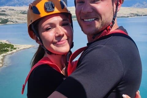 Tandem bungee hoppeopplevelse på Zrce Beach