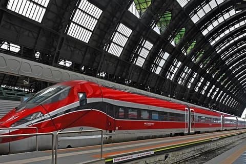 Expressförbindelse: Fiumicino flygplats till Roms centrum Tåg