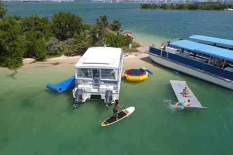 Miami privata Catamarano Charter Beach e Sandbar 4 ore 25 persone