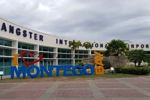 Montego Bay Jamaica Airport Transfer to Negril or Princess Hotels