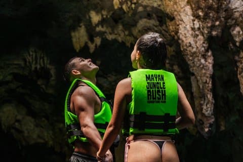 Cenote Cancun Tour med lunch och tur och retur transport