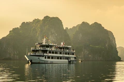 3 - Day Swan Cruise Escape: Utforsk Bai Tu Long Bay og Ha Long Bay