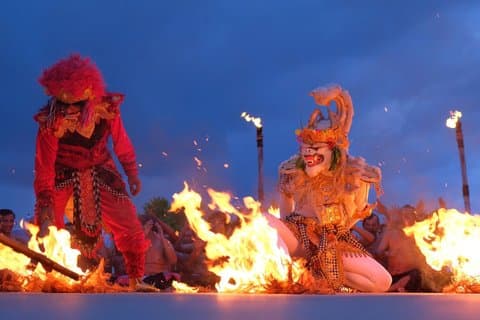 Kecak Fire Dance Uluwatu, tempel en zeevruchtendiner