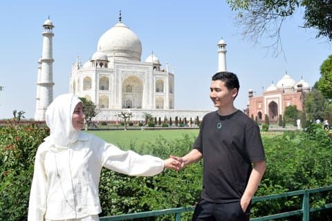 Fra Delhi Taj Mahal Tour med Superfast Tog All Inclusive
