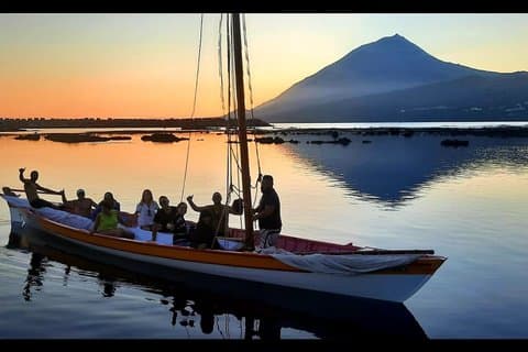Baleeiro Boat Tour and Baleeira Culture
