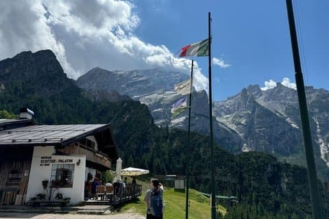 Cortina d'Ampezzo Sonnenuntergangswanderung & Abendessen — Rifugio Scotter