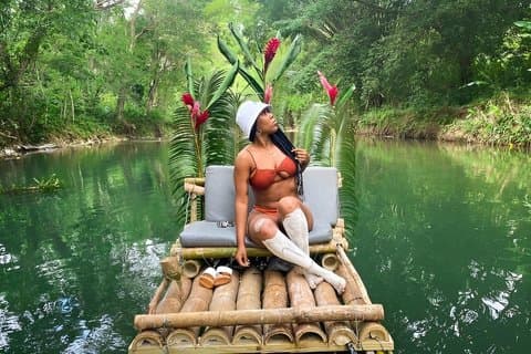 Lethe Bamboo River Rafting og kalksten massage tur fra Negril