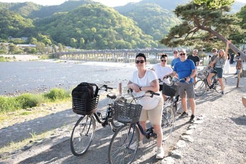 Kyoto E-Bike Tour de Palácio, Castelo, Templos e Joias Escondidas