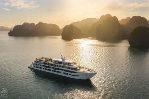 Luxury 2-Day Ha Long Bay Journey on Aime’e Cruise with Bathtub