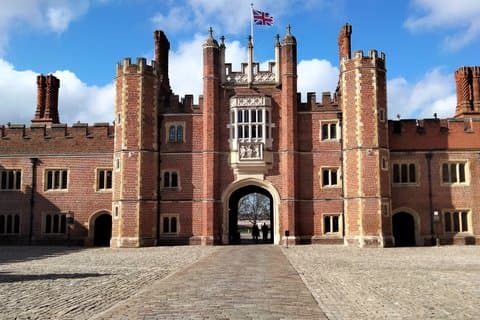 Excursión privada al palacio de Hampton Court desde Londres en taxi negro