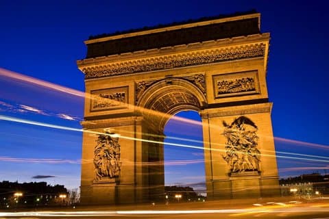 Tour privato della città in auto di Parigi con punti di riferimento principali