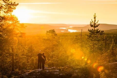 Rovaniemi Midnight Sun Instagram Tour a los Reyes Lean to Lookout