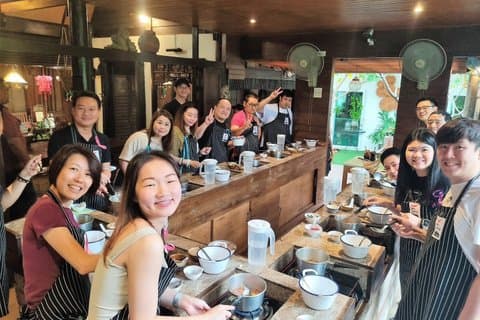 Hua Hin Beginner Friendly Thai Cooking and Local Market Visit