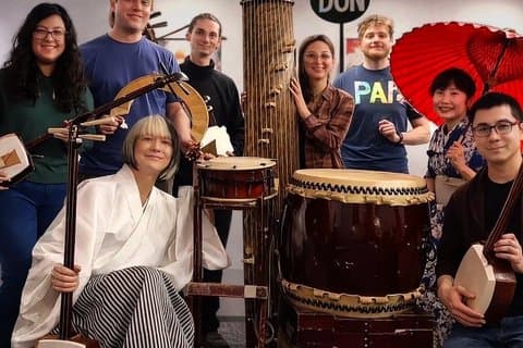 Traditional Japanese Music Show & Hands-On Experience in Osaka