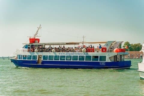 Minicrucero a Burano con opciones a Torcello y Venecia