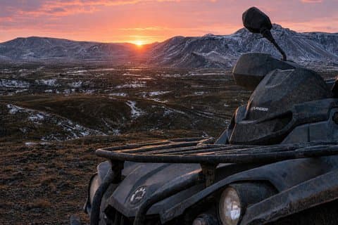 Excursion de deux heures en VTT ou en quad au soleil de minuit