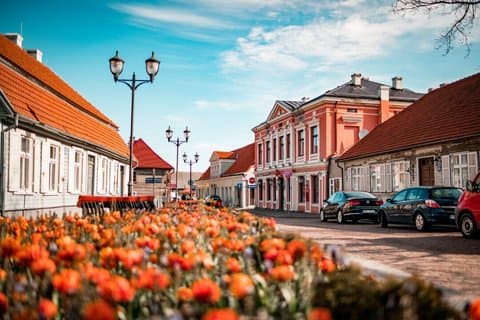 Traslado privado de Tallin a Riga con paradas turísticas