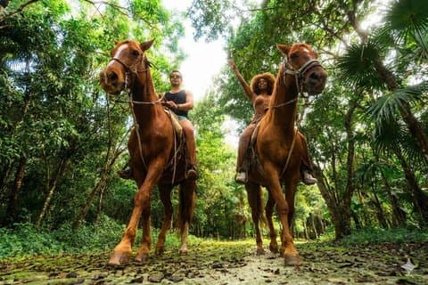 Extreme Horses Adventure med ATV, Ziplines og Cenote