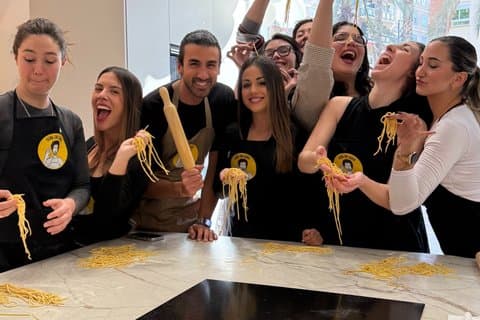 Authentic Carbonara Class in Valencia with an Italian Chef