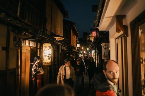 Kyoto Private Night Tour Gion Fushimi Inari Taisha och mer