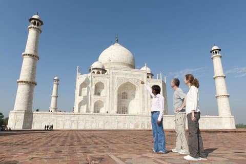 Excursión todo incluido al Taj Mahal Sunrise desde Delhi en coche privado