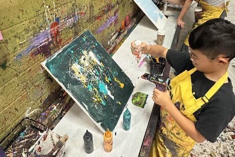 LAで散らかったスプラッターペイント体験–ユニークなアートを創造(60分)
