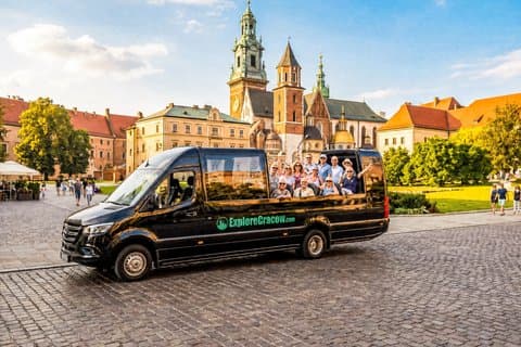 Krakow Cabrio Stadsrundtur med Live Guide, Vodka & Pierogi