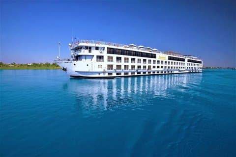Luxor to Aswan 4-Night Nile Cruise from Hurghada