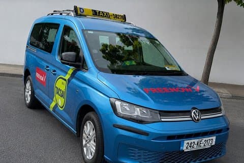 Private rollstuhlgerechte Taxitouren Transfers in Dublin