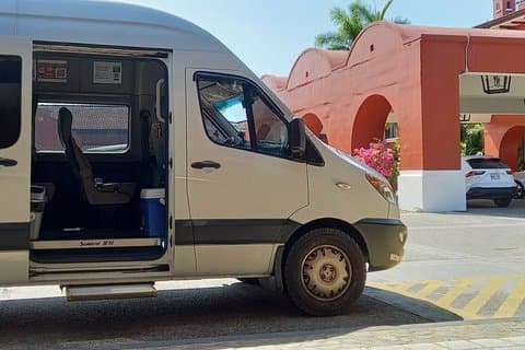 Trasferimento privato dall'aeroporto SJO a Jaco / Los Sueños Marriott Hotels