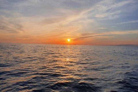 Private Afternoon Sailing Adventure e o pôr do sol