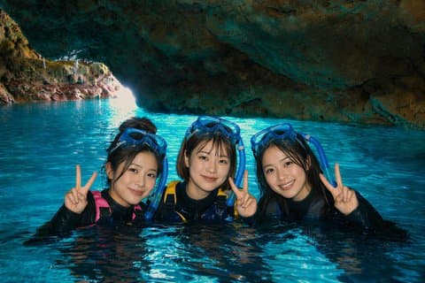 【Okinawa】Blue Cave Snorkeling with Free Benefits