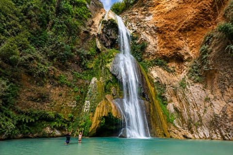 Caminata a las Cascadas de Apoala con la Laguna Encantada