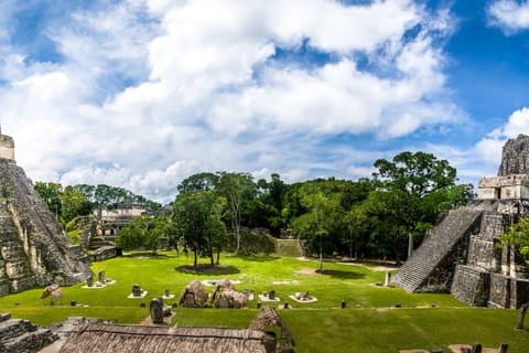Shared tour to Tikal from Flores Island