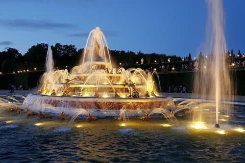 Schloss Versailles Führung und Nachtbrunnenschau