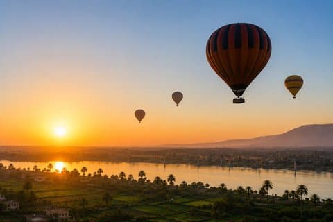 Excursion privée à Louxor au départ de Hurghada avec montgolfière au lever du soleil