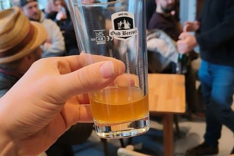 Blend your own bottle of Oude Geuze near Brussels - Dutch
